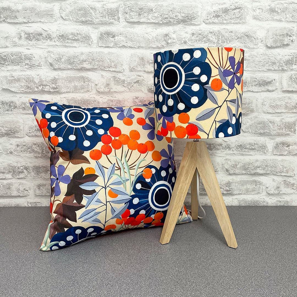 20cm Lampshade Making Kit use with Pendant Ceiling Lights and Table and Floor Lamp, Drum Circle Shape Needcraft UK DIY use with Fabric, Textile, Wallpaper of Choice.